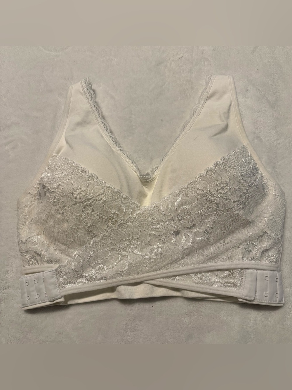CaraMia Wireless Lace Comfort Bra White Size 1X Seamless Stretch Soft Support